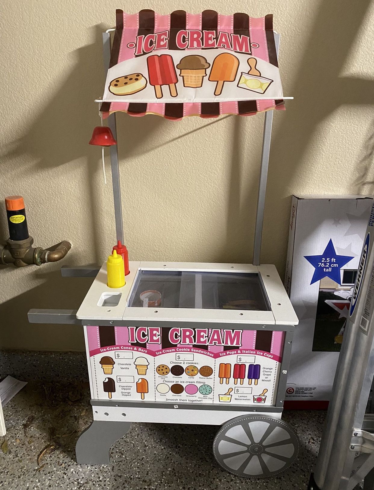 Melissa and Doug Food Stand
