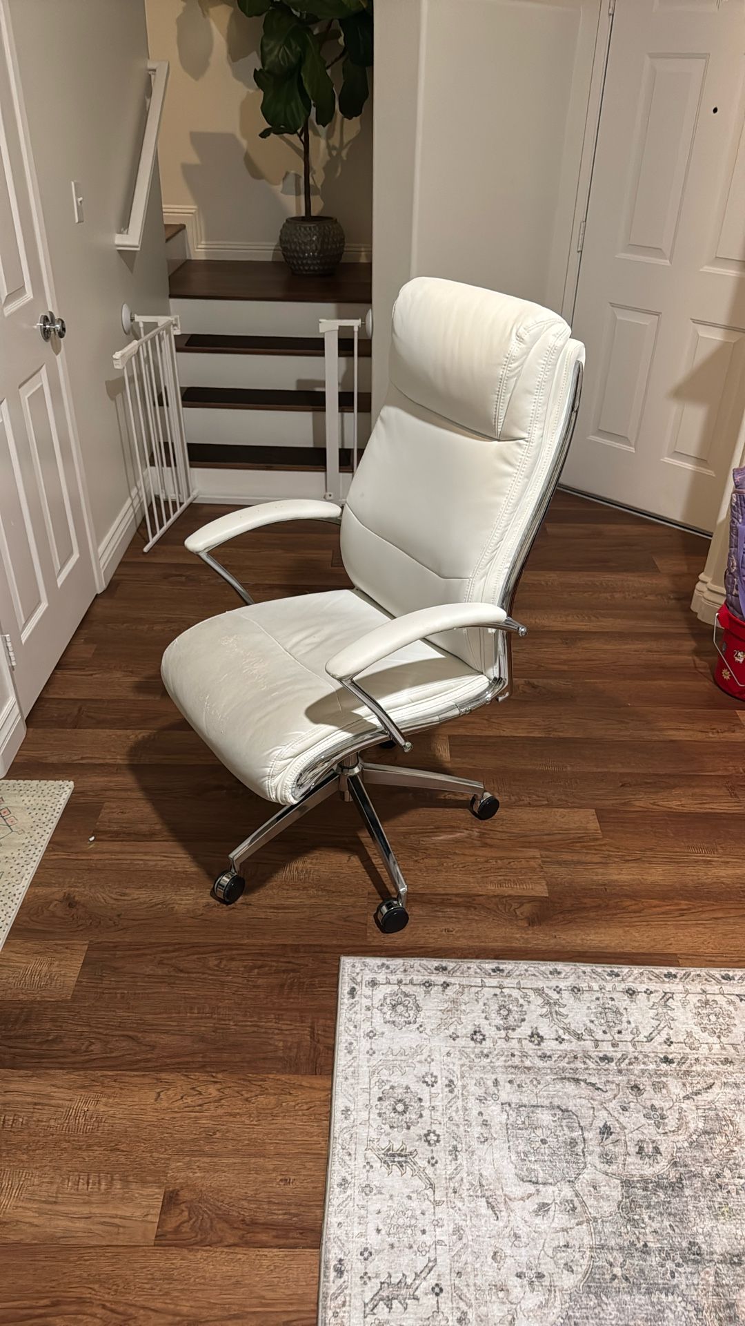 Free Office/Desk Chair