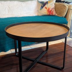 Kate & Laurel Zabel Modern Farmhouse Coffee Table – 30” Round