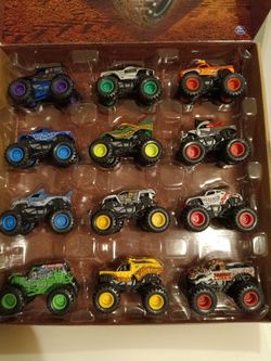 Monster Jamz Collectible Set