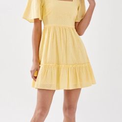 Pastel yellow summer dress with princess sleeves