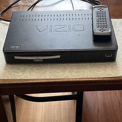 Vizio Blu-ray Player VBR127 w/ Remote