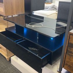 🔥🔥🔥Black coffee table $130