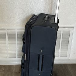 Luggage liz claiborne
