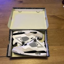 Jordan 4 Military Black Size 10.5