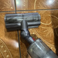 Dyson outsize + cordless vacuum cleaner Retail $600