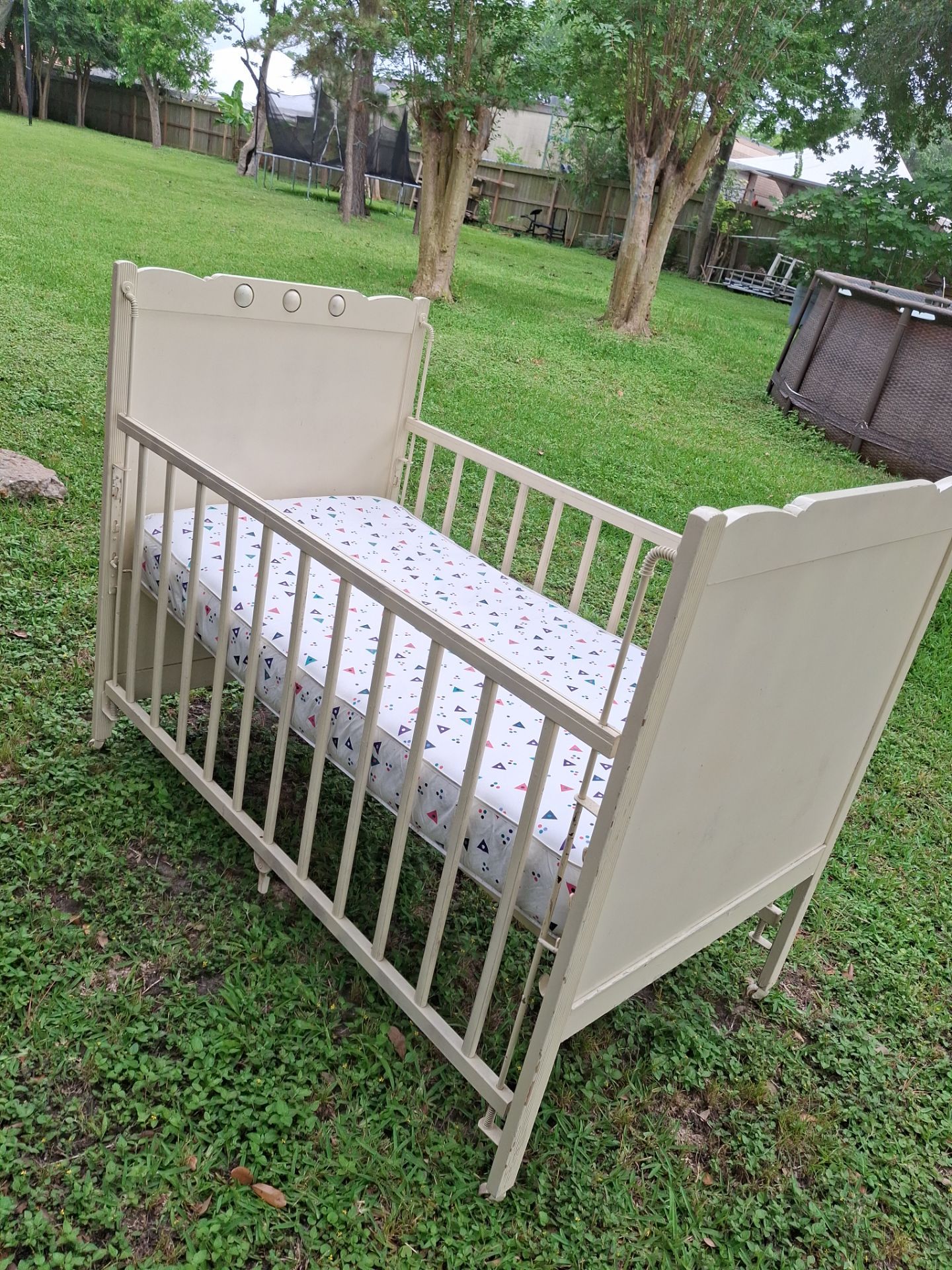 Crib with mattress very good condition