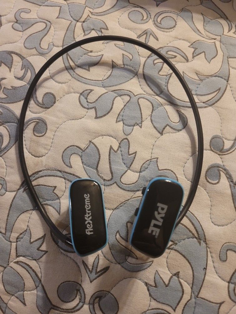 Pyle Flextreme Waterproof MP3 for Sale in Virginia Beach, VA OfferUp