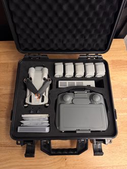 DJI Mini 4 Pro Bundle