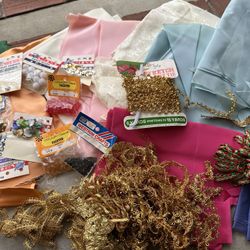 CRAFTERS DELIGHT!  All Vintage  Items 