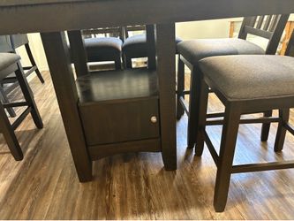 Kingston counter height table