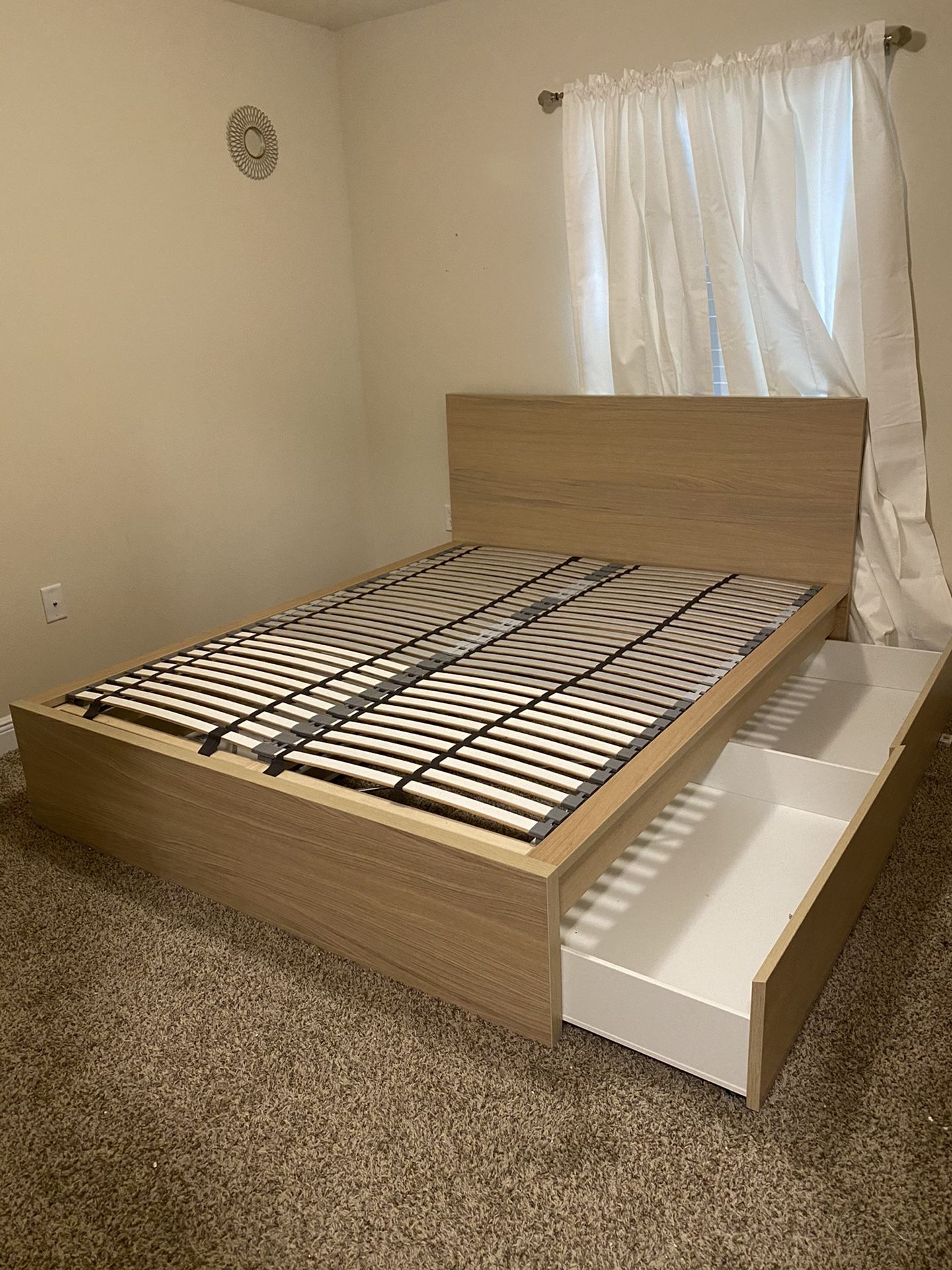 Queen Bed Frame with 4 Drawer