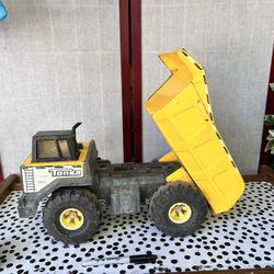 Vintage metal, Tonka cement truck and dump truck
