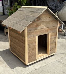 Dog House / Casa De Perro **SALE**