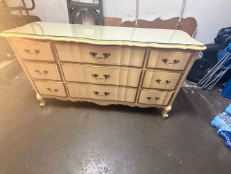 French Provincial 9-Drawer Dresser with Glass Top