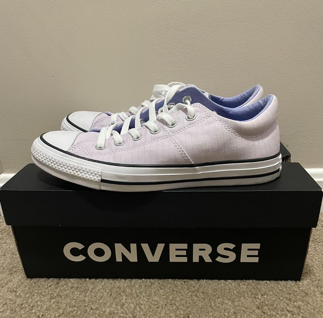 New Women’s Converse Shoes