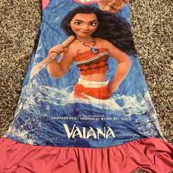 Girl’s Moana gown. Fits like a size 6