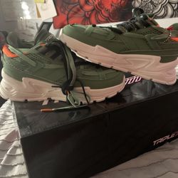 Men’s Size 5 Triple 777