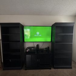 Entertainment Center 4pc