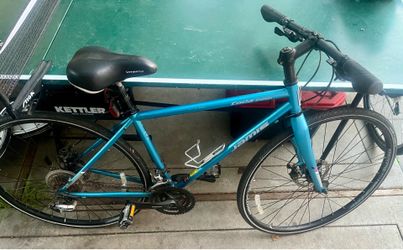 Jamis hybrid commuter bike medium disc brakes 700c wheels
