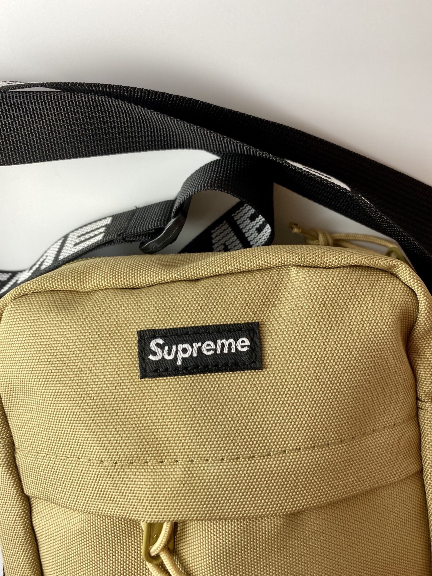 Supreme Shoulder Bags Brand New Blue & Tan for Sale in Queens, NY