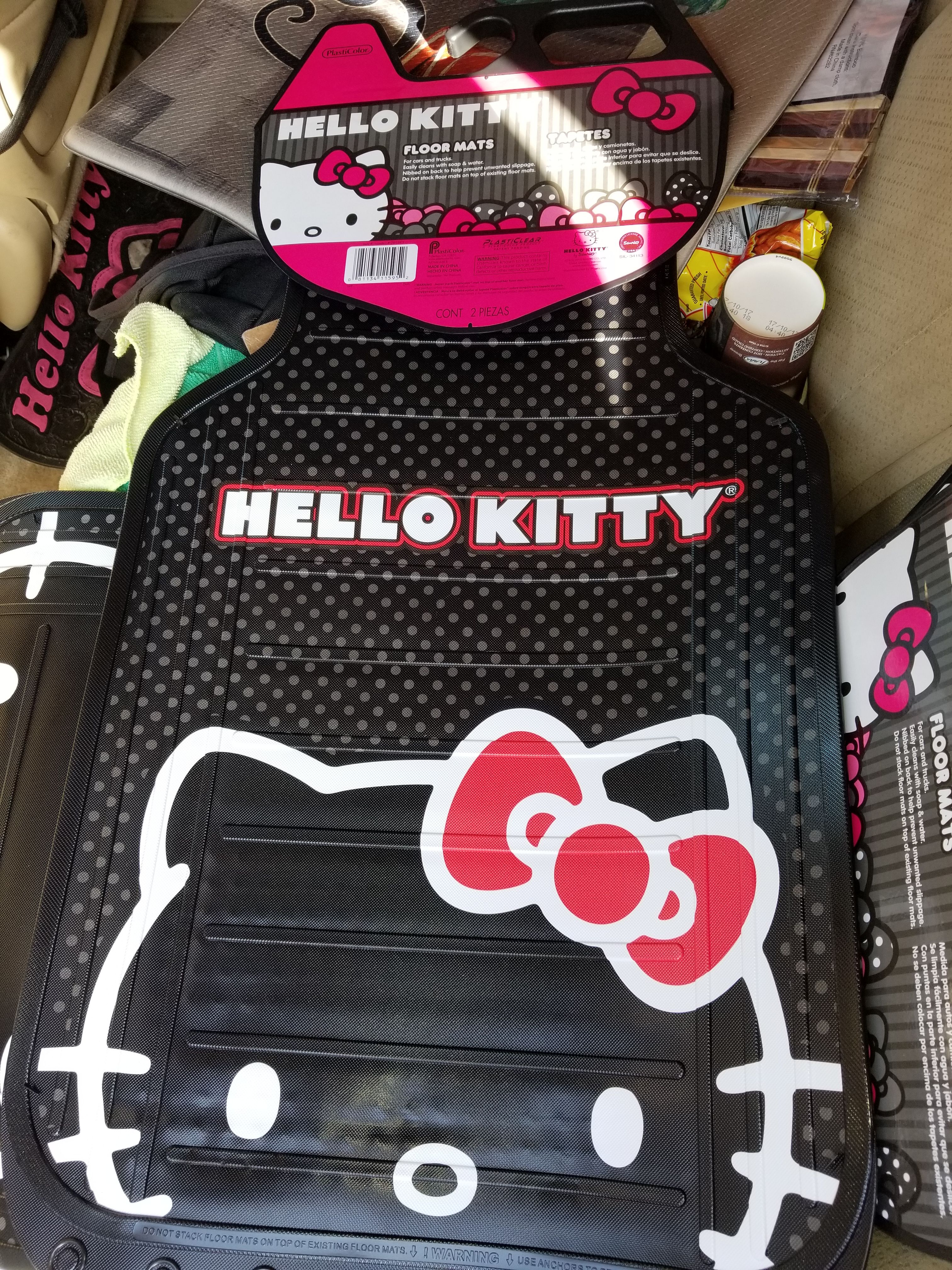 HELLO KITTY FRONT CAR MAT SET