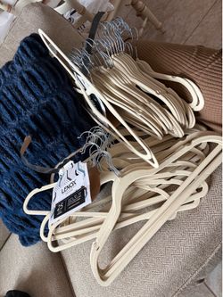 New Lenox cloth hangers velvet  50 pc lot