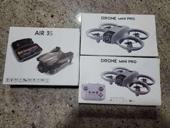 3× Drones (built-in HD camera)