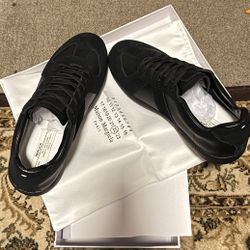Maison Margiela ( Brand New + Box Included 