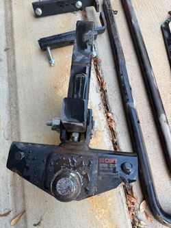 CURT Weight Distribution Hitch 10,000 lb