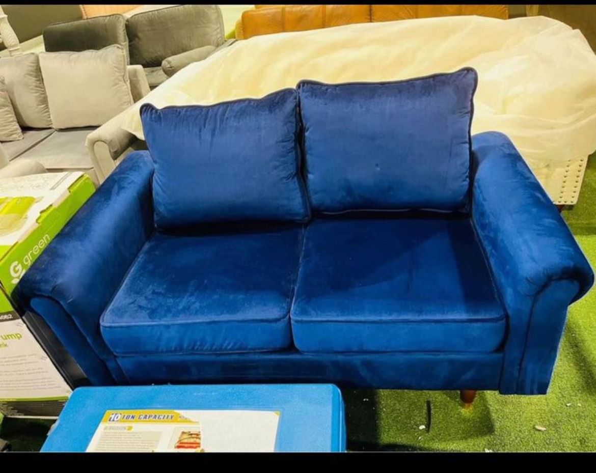 Brand new Velvet Sofa Couch Modern Loveseat Sofa with Wood Legs for Living Room