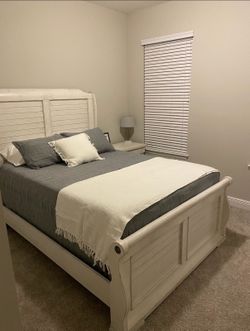 Bedroom set Queen size