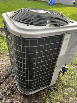 Used Working Good Condenser Only 2.5 T Whit Freon R 410