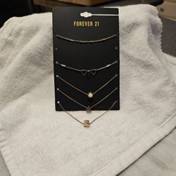 Forever 21 Necklace Set