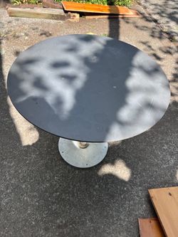 Round Table