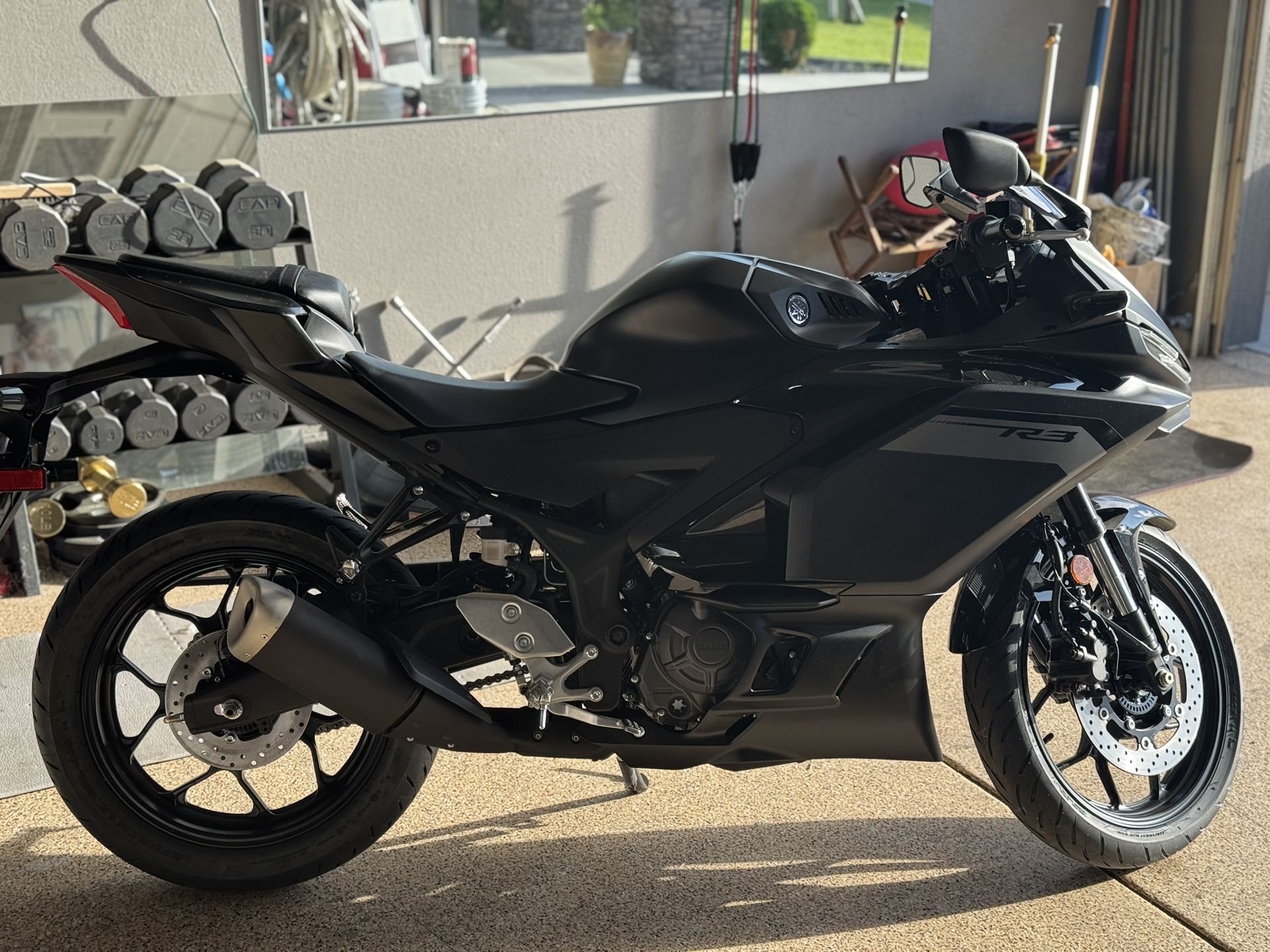 2025 YAMAHA YZF-R3