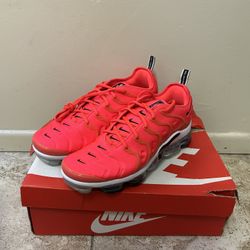 NIKE AIR VAPOR MAX PLUS "OVER BRANDING" RED SIZE 10.5 BRAND NEW (924453-602)
