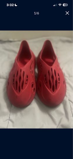 Adidas Yeezy Foam Runner Vermillion