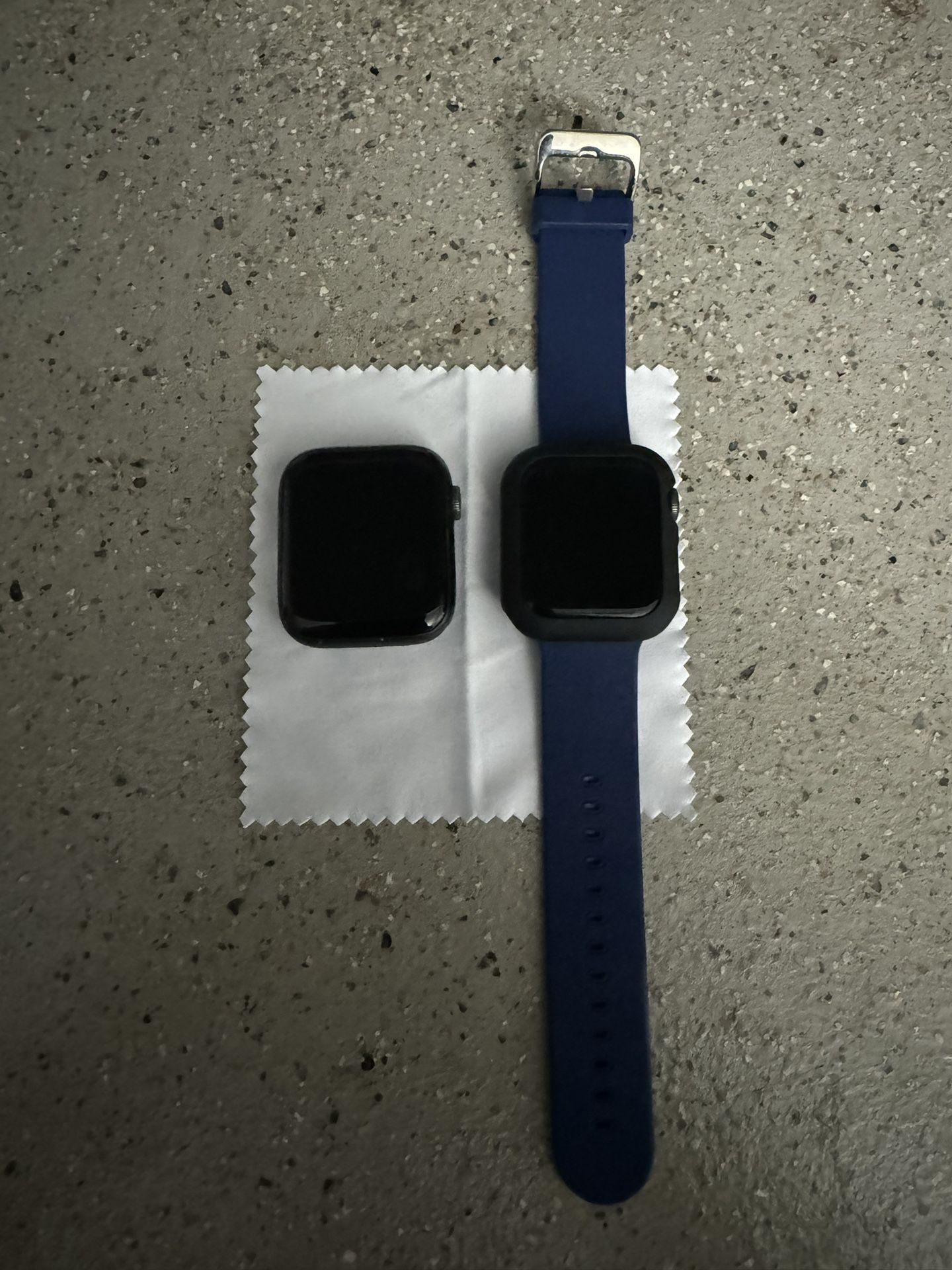 Apple Watch Series 5 And SE