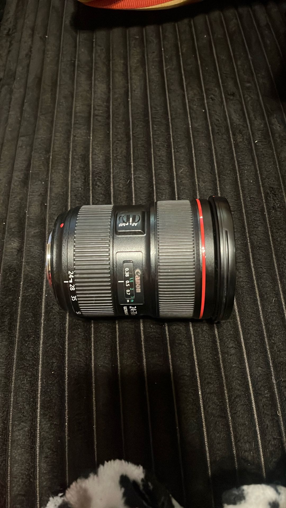 Canon EF 24-70mm f/2.8L USM Standard Zoom Lens for Canon SLR Cameras