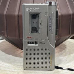 SONY M-530V VOR Microcassette Voice Recorder - Handheld - Does Not Turn On