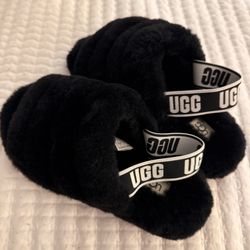 UGG SLIPPERS NEW