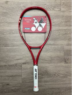 New Yonex Vcore 100 | Gripsize 4 1/4 | NWT