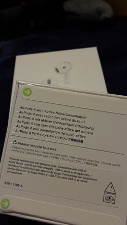Apple AirPods 4 with Active Noise Cancellation