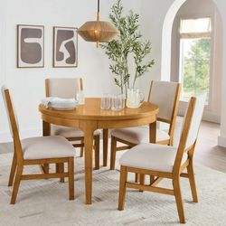 5 Piece Dining Room Set Table With 4 Chairs - NEW