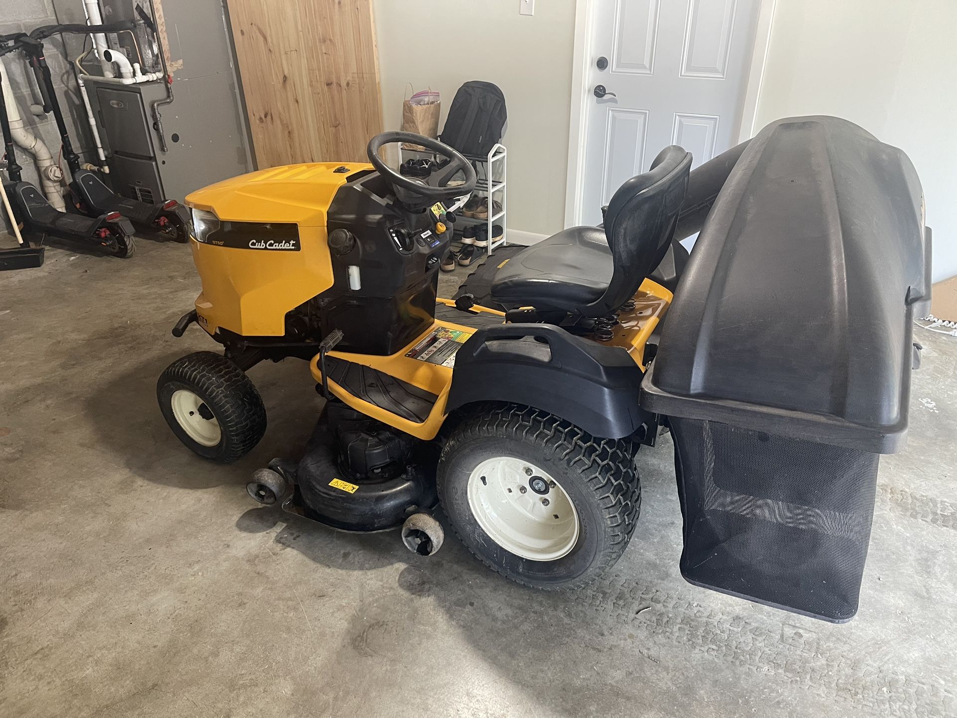 Cub Cadet XT1 GT50” Lawn Tractor with Triple Bagger