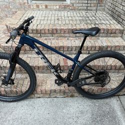Trek Roscoe 8 2024 Mountain Bike