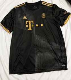 Adidas FC Bayern Munich 21/22 away jersey