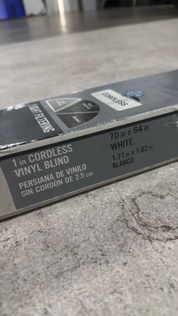 NEW 1-in cordless vinyl blind