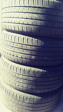 235 60 18 four Michelin tires $20 each
